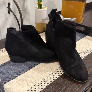 Massini Black Ankle Booties